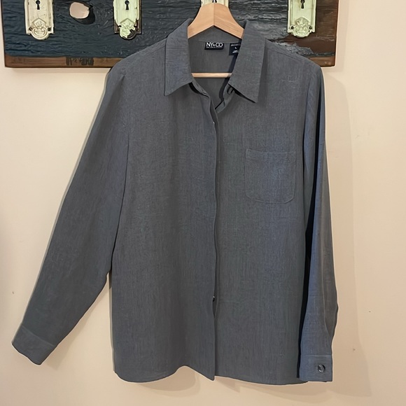2/$30 NY & Co New York and Company Grey Blouse Size Large - Picture 6 of 14